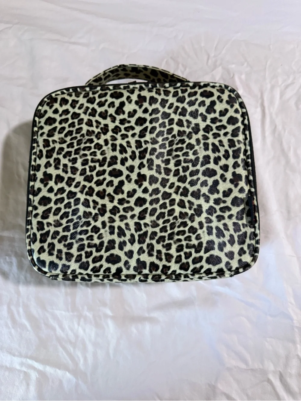 Lokass leopard print